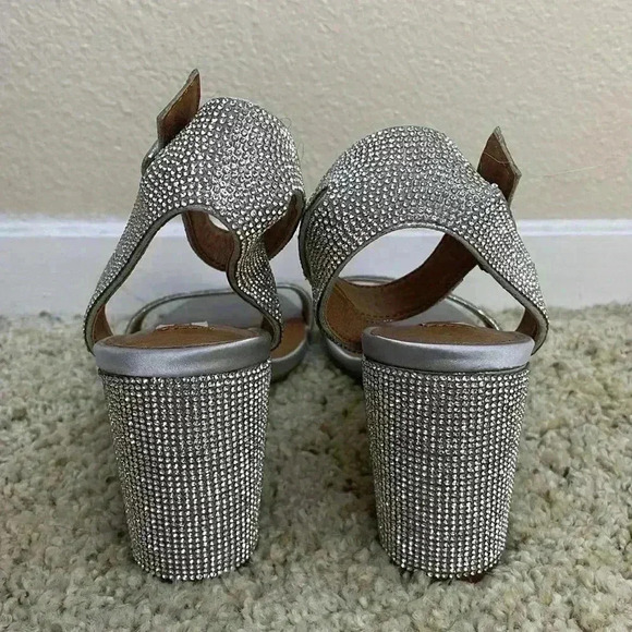 Steve Madden Silver Block Heel Sandals - Picture 5 of 7